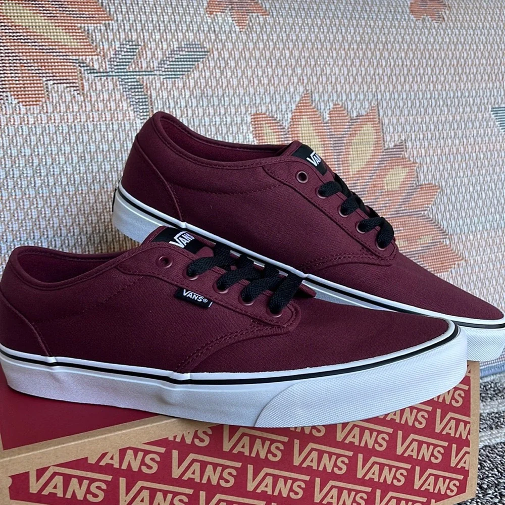 Vans WMNS Atwood
(Canvas) Oxblood/White
VN000TUY8J3
Sneakers - Picture 7 of 16